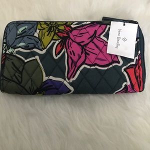 Vera Bradley Georgia Falling Flowers Wallet NWT